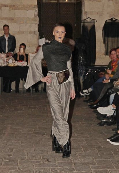 D763EF24-3700-4994-9B01-6B706BE52264