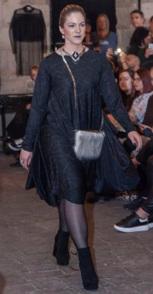 E71C50EC-C047-4FD1-8E1C-58A3373440D7